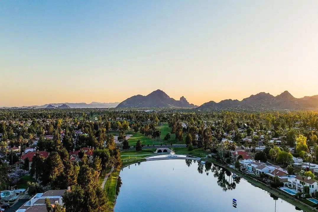 Homepage_Hero_Mobile-min.jpg Homepage_Hero_Mobile-min.jpg