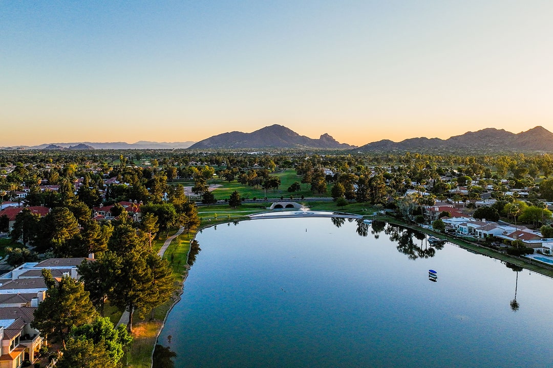 Homepage_hero_paragon_mobile-min